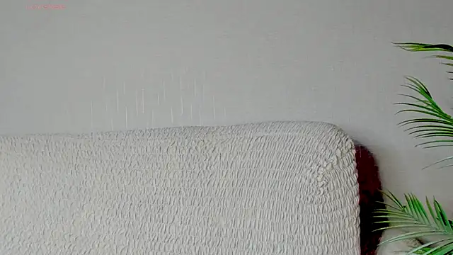 Snapshot of Ana_Peachy_ chatting on 06-01-26, 01:00 Ana Peachy online show from 06-01-26, 01:00
