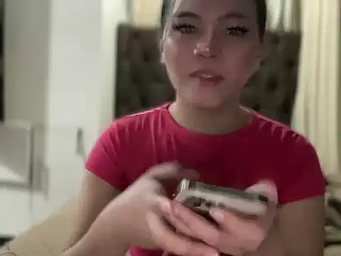 Lilly cruz online show from 05-05-26, 12:19