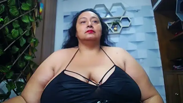 Snapshot of TistMature chatting on 10-11-25, 01:12 TistMature online show from 10-11-25, 01:12