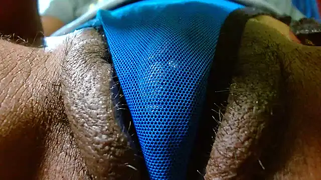 bethanywilson 23 online show from 10-24-25, 01:43