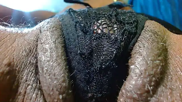 bethanywilson 23 online show from 11-28-25, 01:44