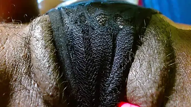 bethanywilson 23 online show from 12-14-25, 01:39