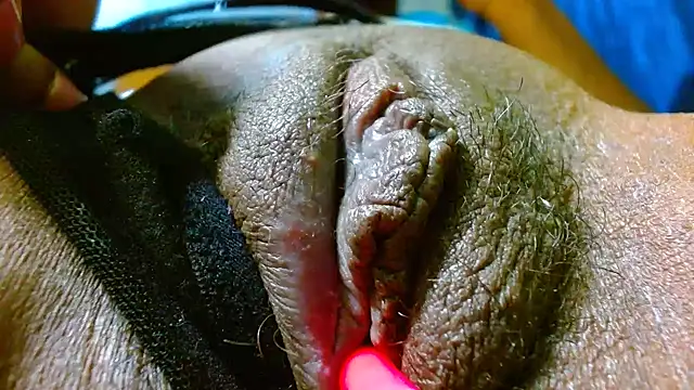 bethanywilson 23 online show from 12-20-25, 12:52