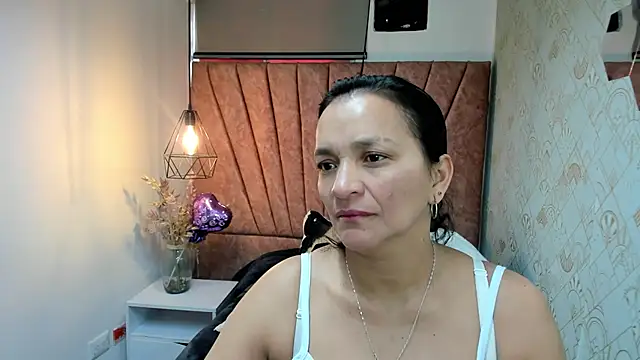 MarilynMiilf  online show from 11-03-25, 07:28