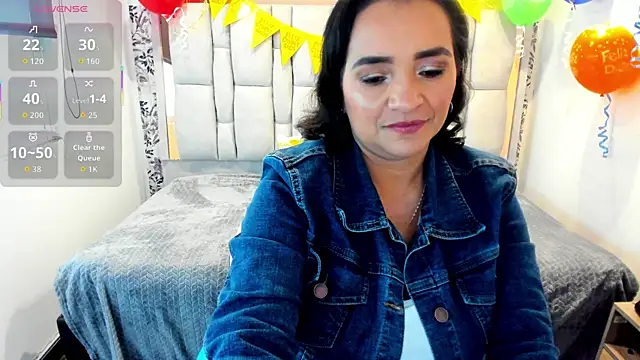 Snapshot of MarilynMiilf_ chatting on 06-11-26, 05:32 MarilynMiilf online show from 06-11-26, 05:32