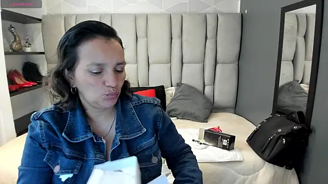 Snapshot of MarilynMiilf_ chatting on 05-14-26, 07:44 MarilynMiilf online show from 05-14-26, 07:44