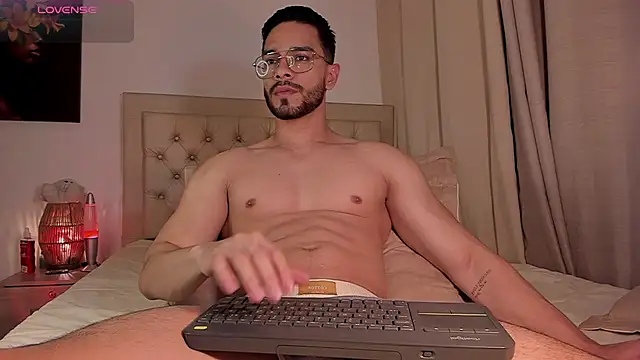 Josseph1  online show from 10-10-25, 02:12