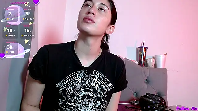 Red-moon1 online show from 10-30-25, 04:11