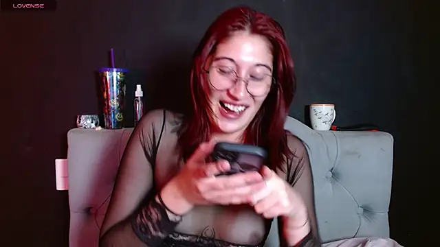 Red-moon1 online show from 01-10-26, 04:19