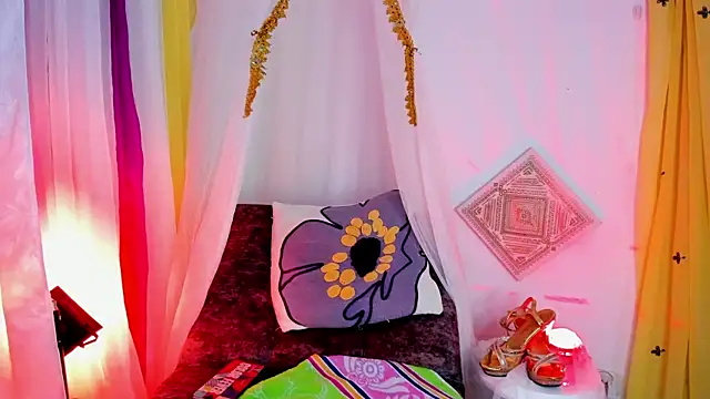 sophiaamethystt online show from 11-06-25, 05:28