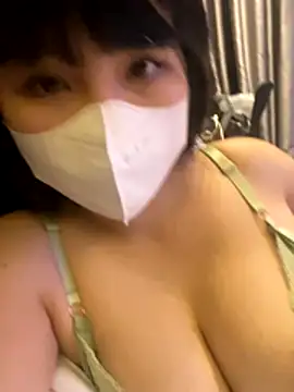 Onee-Chew online show from 12-14-25, 11:38