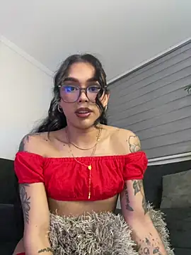 Snapshot of Samantha_Bernardo chatting on 06-18-26, 04:44 Samantha Bernardo online show from 06-18-26, 04:44