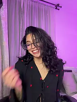Snapshot of Samantha_Bernardo chatting on 05-25-26, 02:55 Samantha Bernardo online show from 05-25-26, 02:55