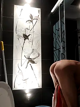 Snapshot of Eln1no69 chatting on 10-14-25, 03:01 Eln1no69 online show from 10-14-25, 03:01