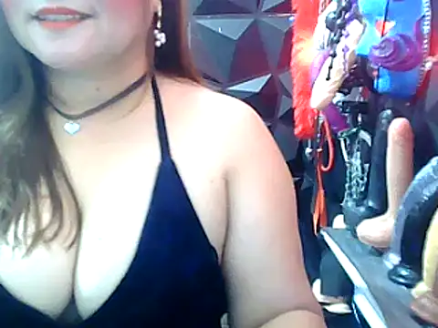 Snapshot of URFUCKINGDOLL chatting on 01-19-25, 12:06 URFUCKINGDOLL online show from 01-19-25, 12:06