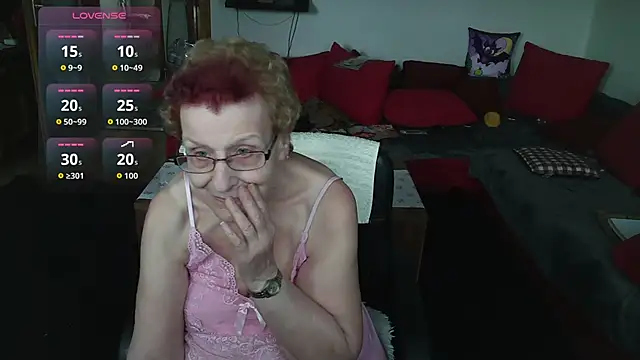 HeisseomaOriginal online show from 12-19-25, 11:56