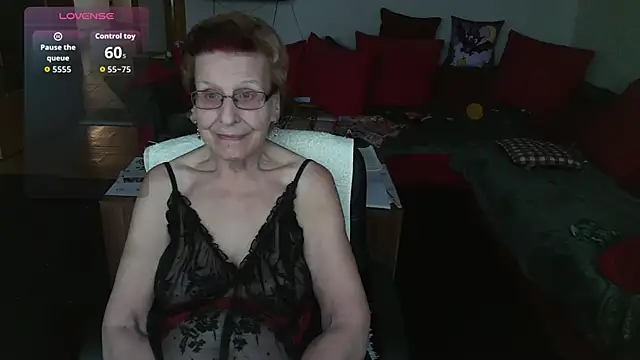 HeisseomaOriginal online show from 10-20-25, 07:20