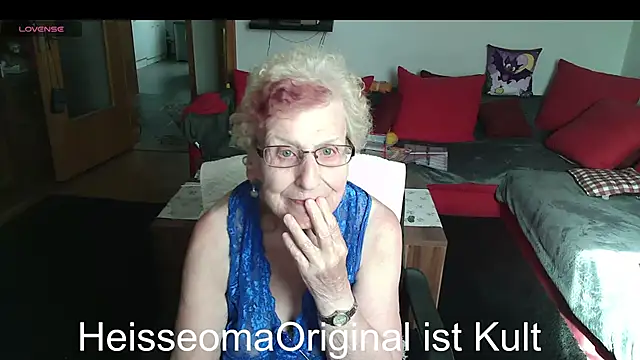 Snapshot of HeisseomaOriginal chatting on 06-03-26, 07:09 HeisseomaOriginal online show from 06-03-26, 07:09