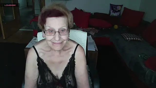 HeisseomaOriginal online show from 10-26-25, 08:15