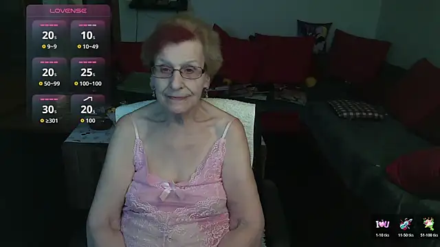 HeisseomaOriginal online show from 01-15-26, 08:18