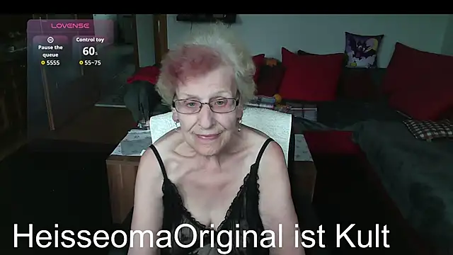 Snapshot of HeisseomaOriginal chatting on 06-04-26, 07:13 HeisseomaOriginal online show from 06-04-26, 07:13