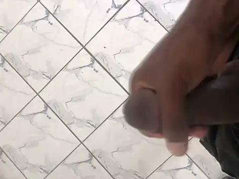 Snapshot of Ieatboth chatting on 03-22-25, 10:49 Ieatboth online show from 03-22-25, 10:49