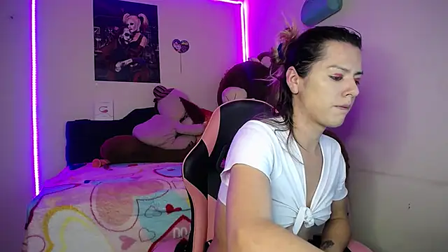 yuliana 19 online show from 12-20-25, 11:35