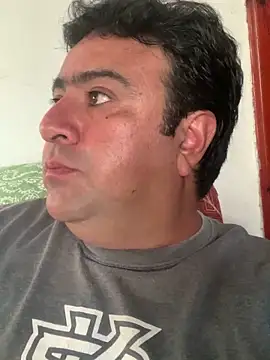 EmilianoGt online show from 10-26-25, 10:43