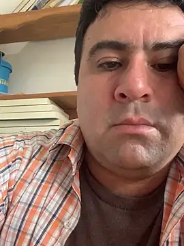 EmilianoGt online show from 10-07-25, 09:16