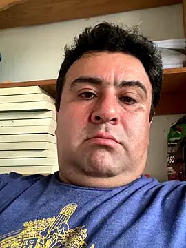 EmilianoGt online show from 10-08-25, 04:40