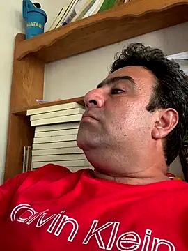 EmilianoGt online show from 10-17-25, 09:16