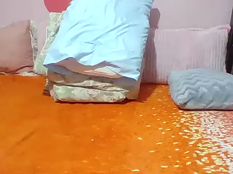 miss melis online show from 12-15-25, 04:51