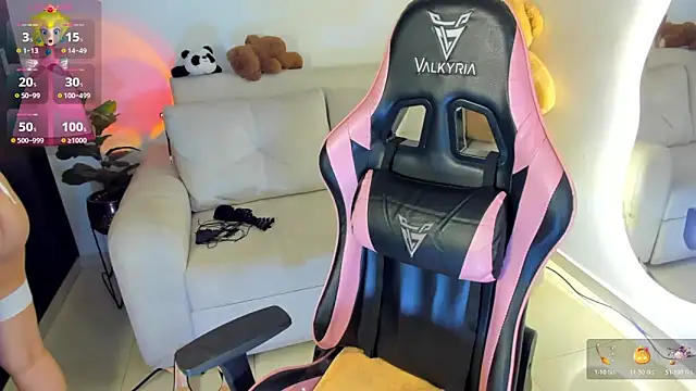 eval lee18 online show from 11-18-25, 02:38