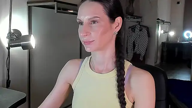 Mila Anders online show from 05-11-26, 04:36