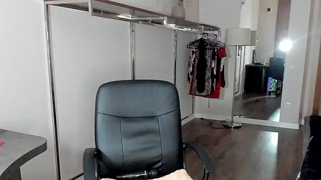 Mila Anders online show from 02-20-26, 06:26