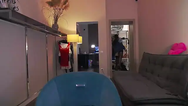 Mila Anders online show from 11-09-25, 05:55