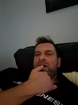 Snapshot of Mjn34 chatting on 10-26-25, 07:09 Mjn34 online show from 10-26-25, 07:09