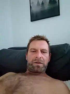 Snapshot of Mjn34 chatting on 09-23-25, 05:47 Mjn34 online show from 09-23-25, 05:47