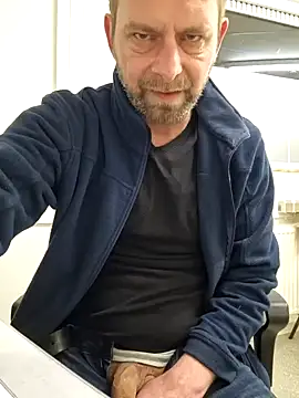 Snapshot of Mjn34 chatting on 02-27-25, 06:57 Mjn34 online show from 02-27-25, 06:57