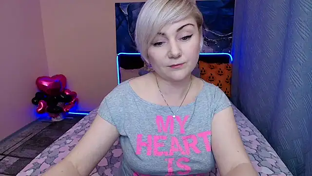 BlondPearl online show from 10-26-25, 09:48