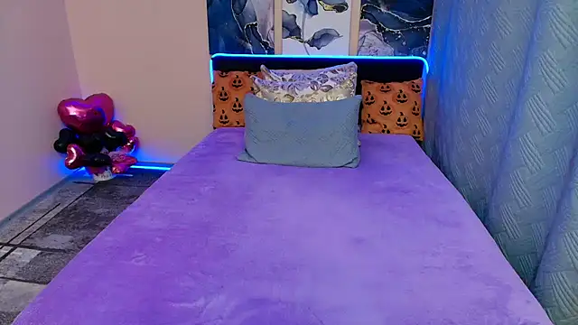 BlondPearl online show from 11-11-25, 09:42