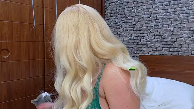 CuteBlondeMe online show from 12-05-25, 02:04