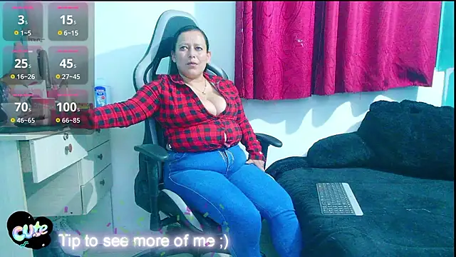 Snapshot of Diana_Lozano chatting on 02-13-26, 09:20 Diana Lozano online show from 02-13-26, 09:20