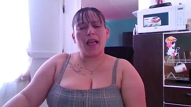 Snapshot of Diana_Lozano chatting on 06-11-26, 03:31 Diana Lozano online show from 06-11-26, 03:31