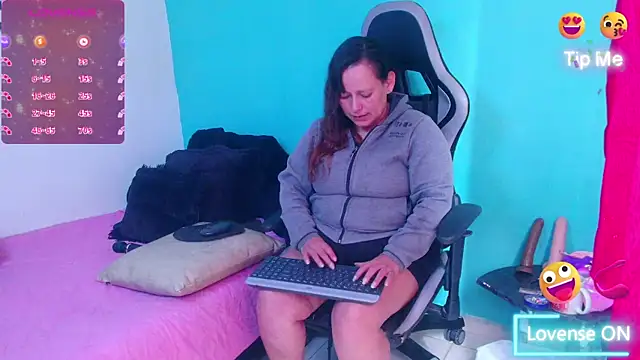 Snapshot of Diana_Lozano chatting on 06-25-26, 05:18 Diana Lozano online show from 06-25-26, 05:18
