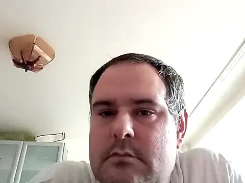 Snapshot of tididi1986 chatting on 10-31-25, 02:02 tididi1986 online show from 10-31-25, 02:02