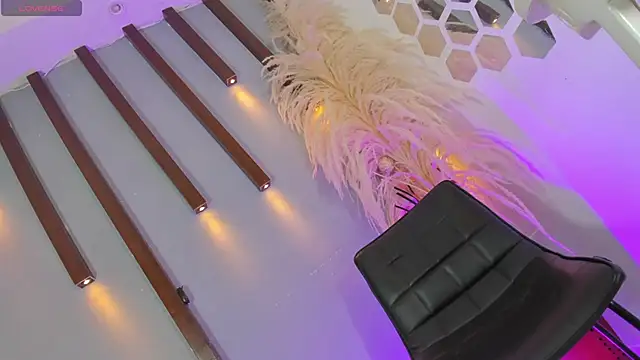 Sophia Cameron online show from 10-25-25, 09:37