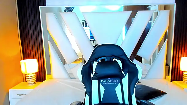 Linda4Petite online show from 10-24-25, 06:18