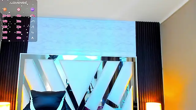 Linda4Petite online show from 09-26-25, 06:04