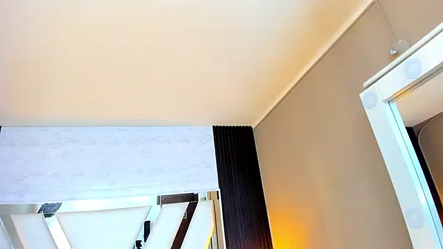 Linda4Petite online show from 11-29-25, 05:57